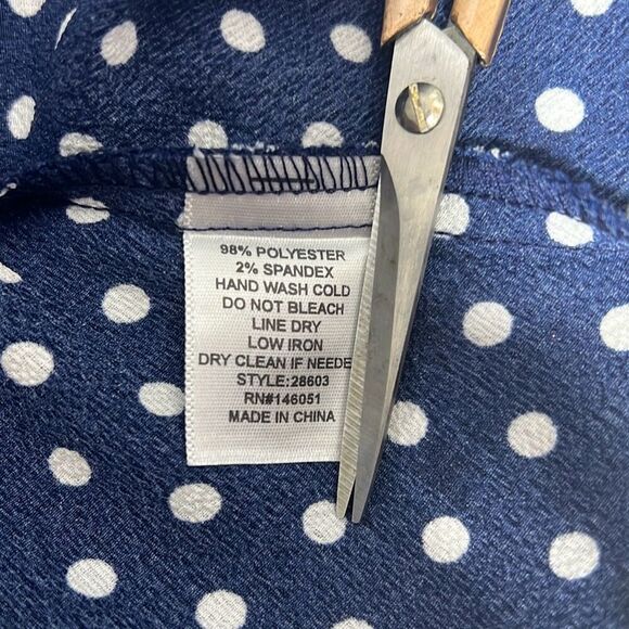 Monteau Los Angeles Women's Polka Dots Short Sleeve Blue Wrap Top Size Large - Picture 7 of 7